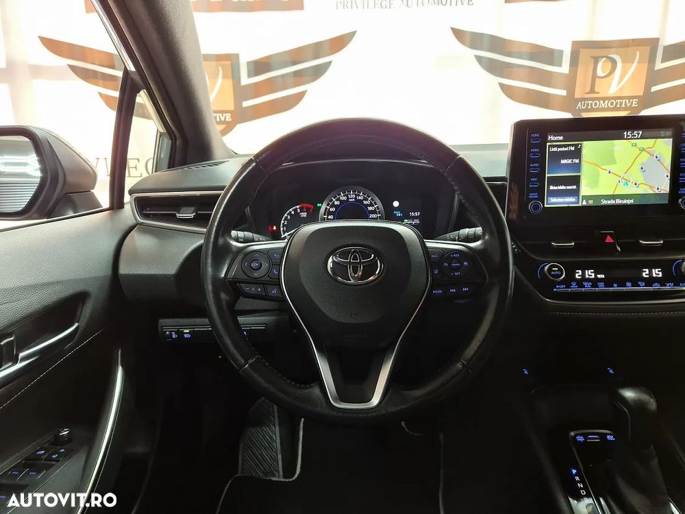 Toyota Corolla 1.8 Hybrid Business Edition - 13