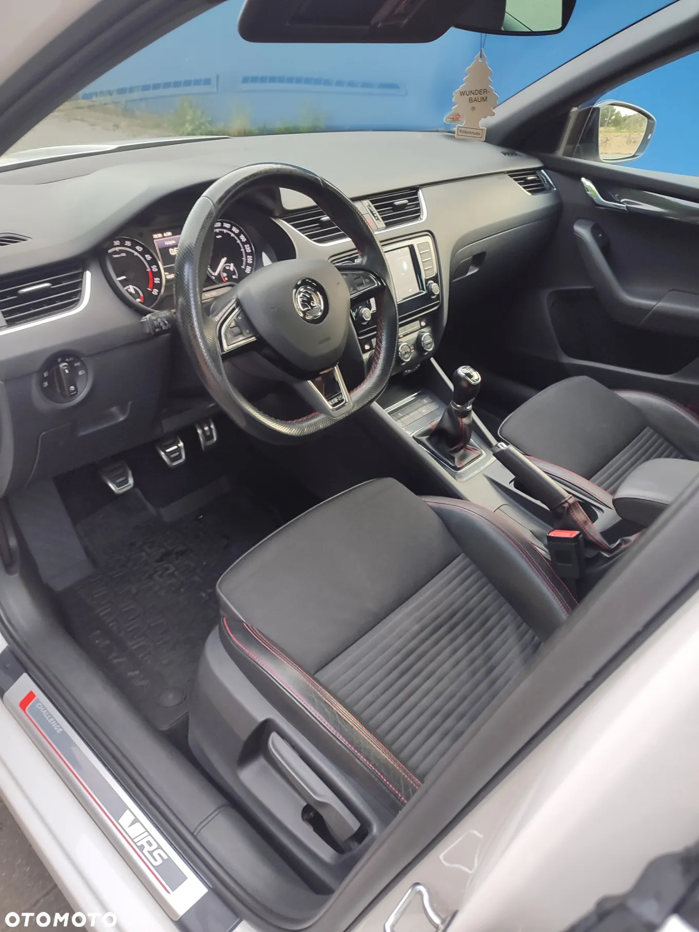 Skoda Octavia Combi 2.0 TDI RS - 23