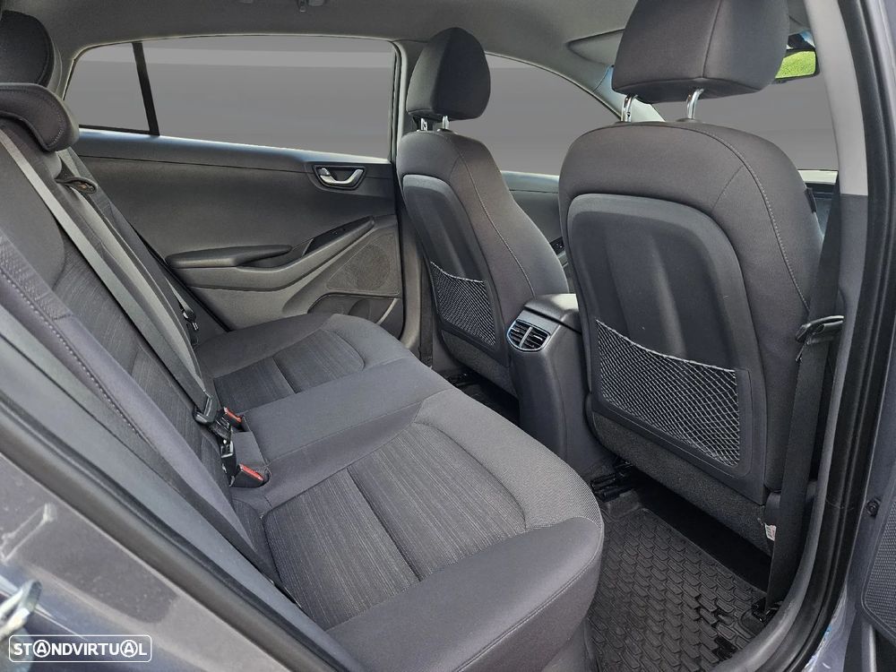 Hyundai Ioniq 1.6 GDI HEV Hybrid Tech - 28