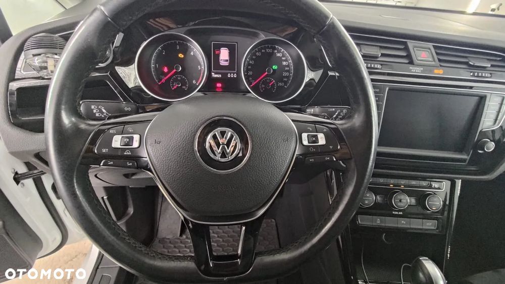 Volkswagen Touran 2.0 TDI BMT Highline DSG - 12