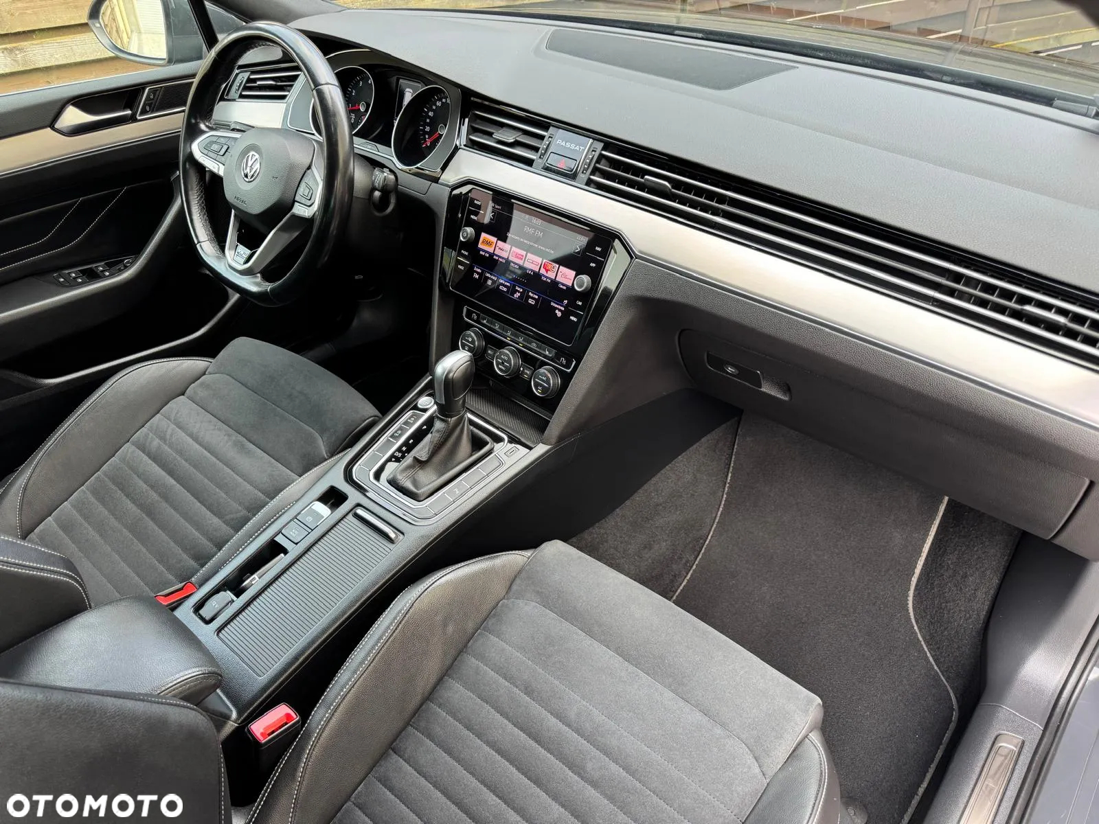 Volkswagen Passat 2.0 TSI Elegance DSG - 18