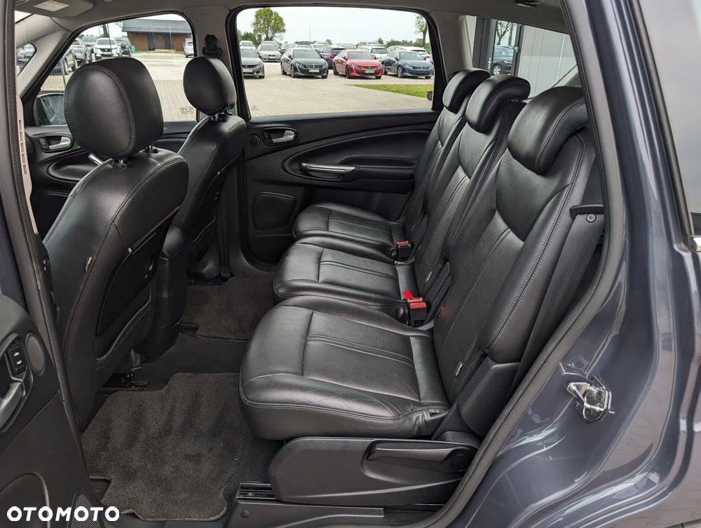 Ford S-Max 2.0 TDCi DPF Titanium X - 37