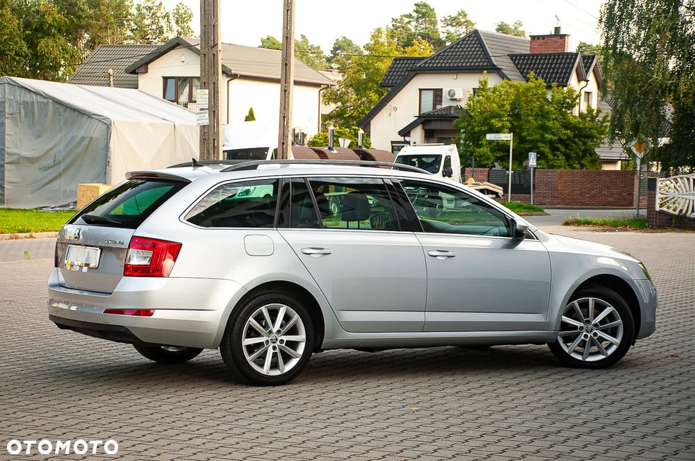 Skoda Octavia 1.6 TDI DPF Elegance - 23