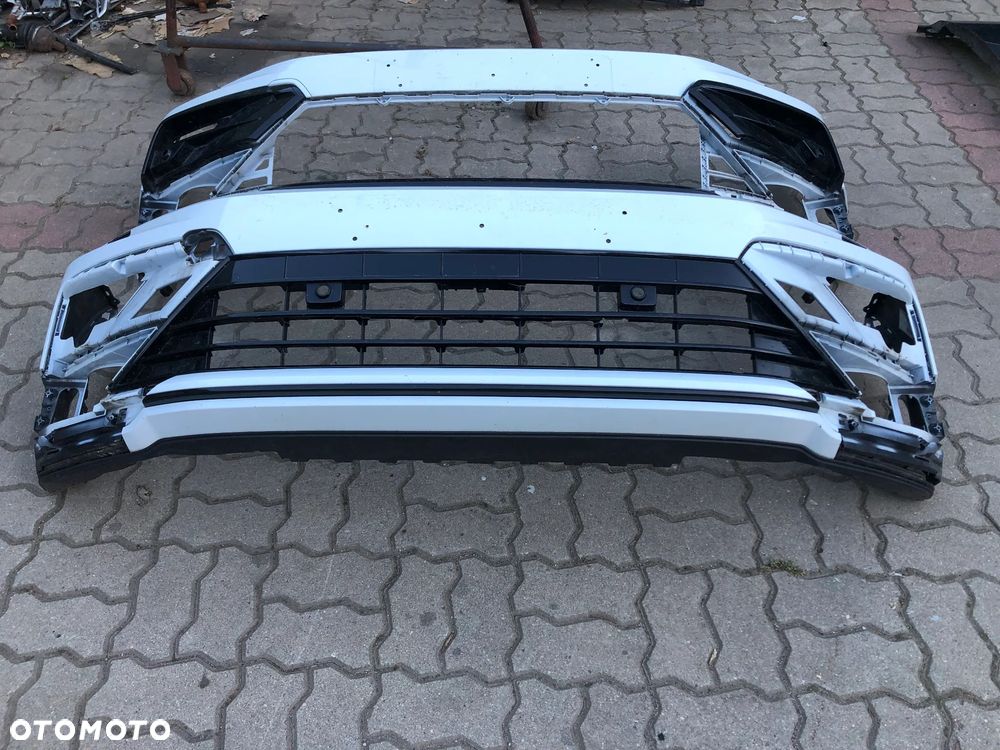 VW TIGUAN 5NA R-LINE ZDERZAK PRZEDNI GRILL