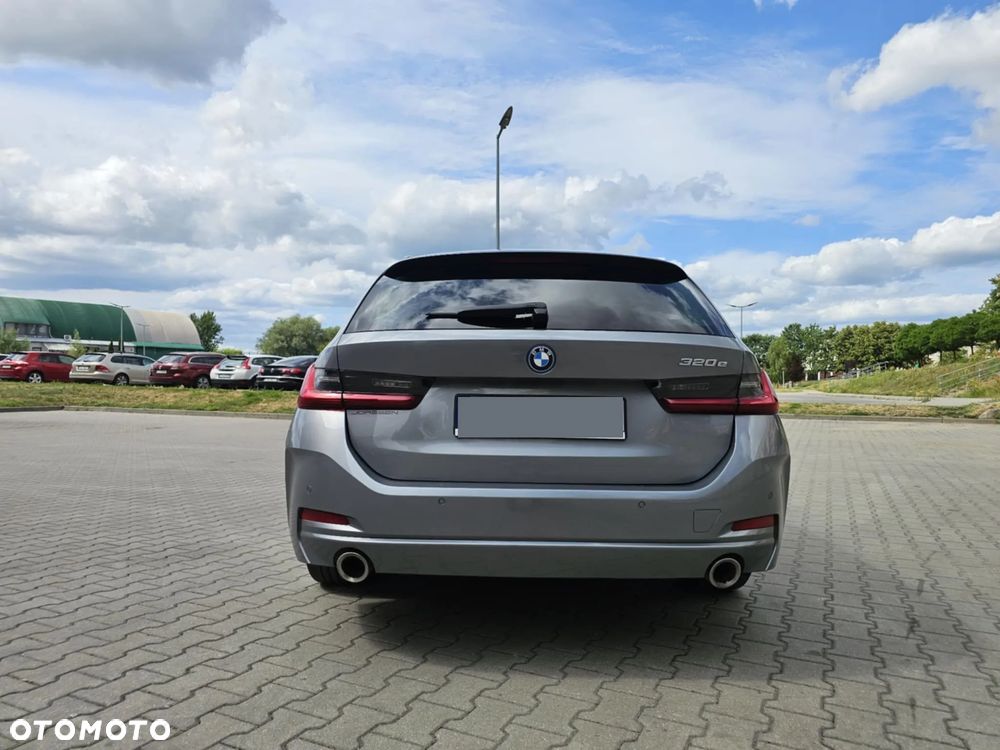 BMW Seria 3 ver-320e-phev - 8