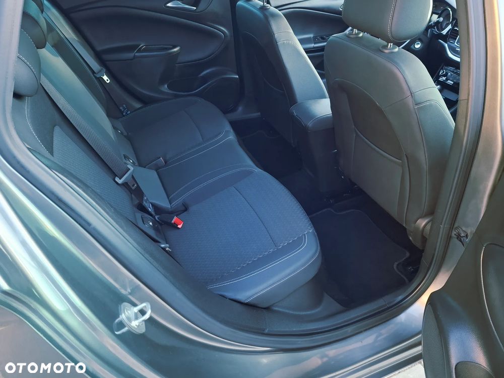 Opel Astra 1.6 D Automatik Start/Stop Business - 16