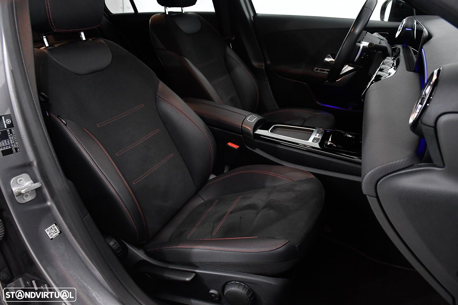 Mercedes-Benz A 200 Limousine AMG Line Aut. - 13