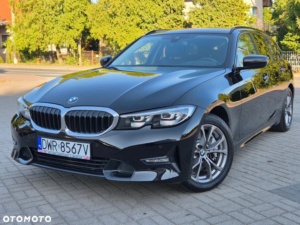 BMW Seria 3 330i Sport Line - 2