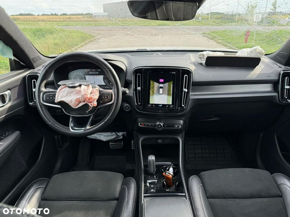 Volvo XC 40 B4 B AWD DKG RDesign - 23