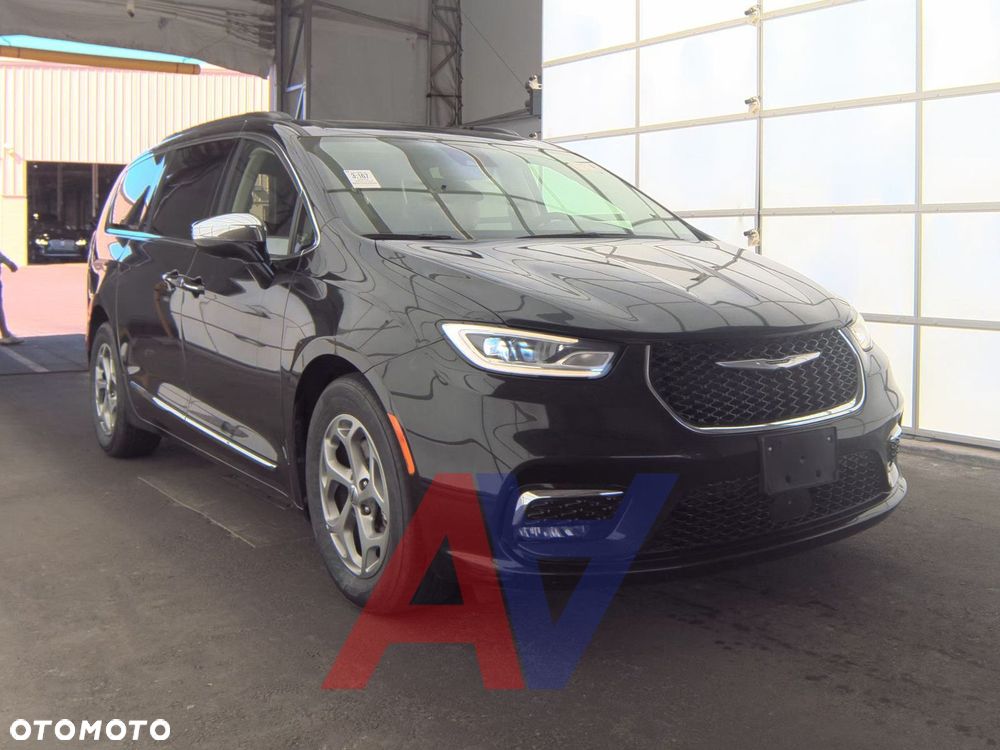 Chrysler Pacifica - 1