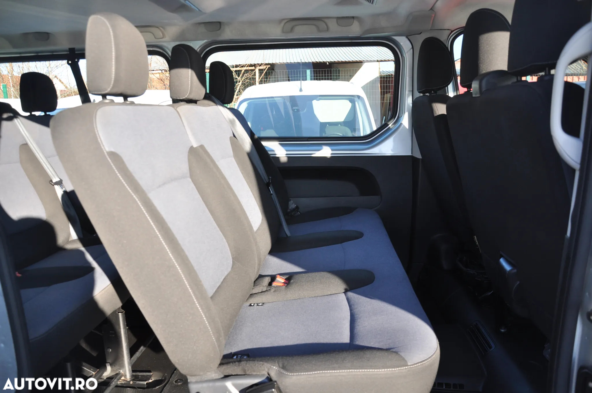 Opel Opel Vivaro L2H1 9 Locuri - 12