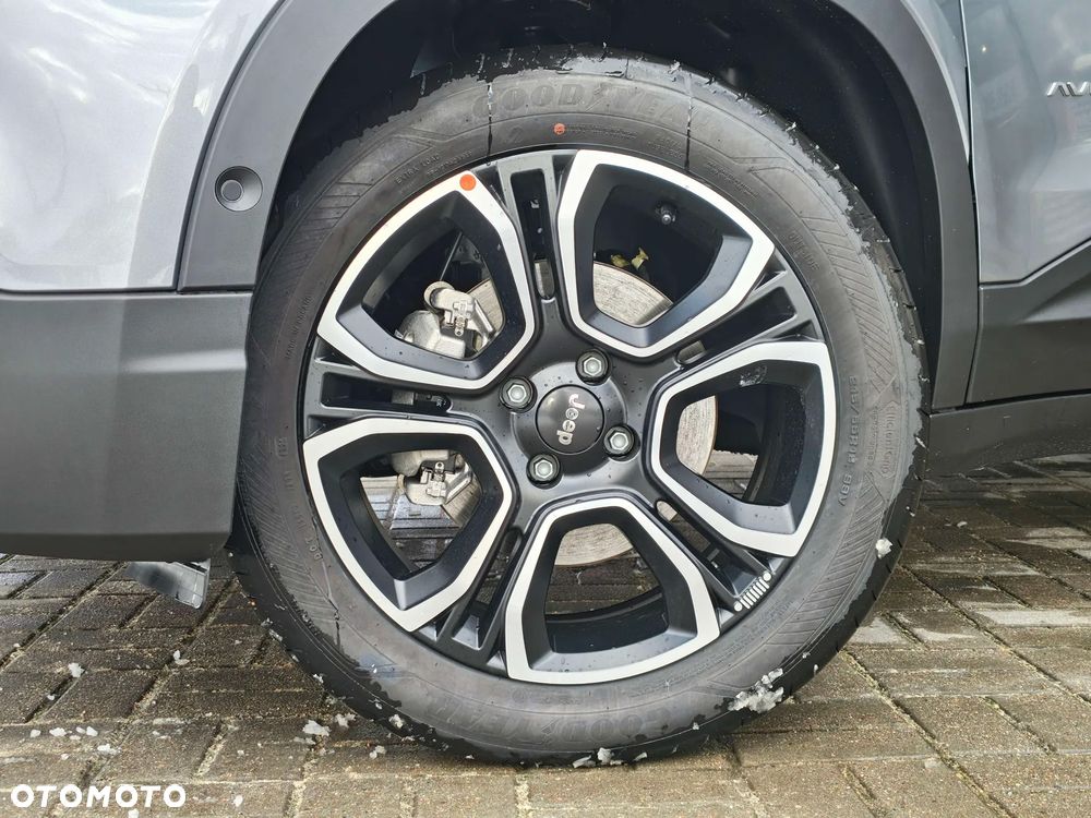 Jeep Avenger 1.2 T3 mHEV Summit FWD eDCT6 - 16