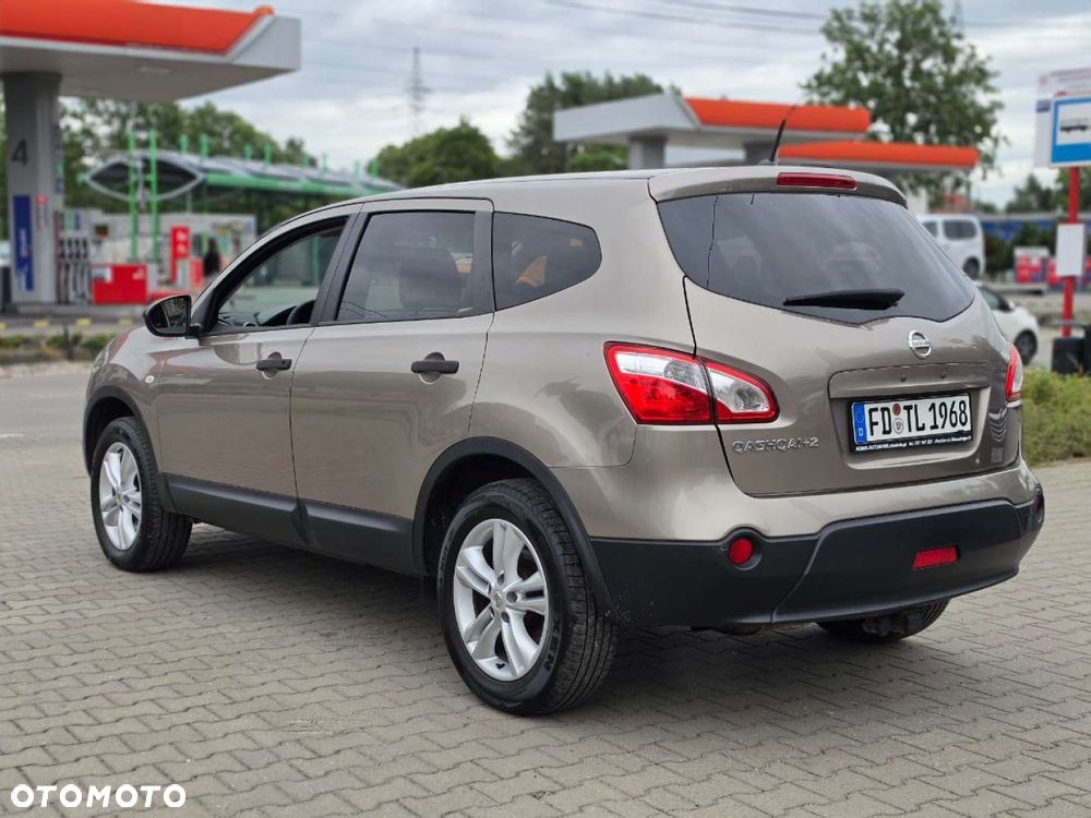 Nissan Qashqai+2 - 5