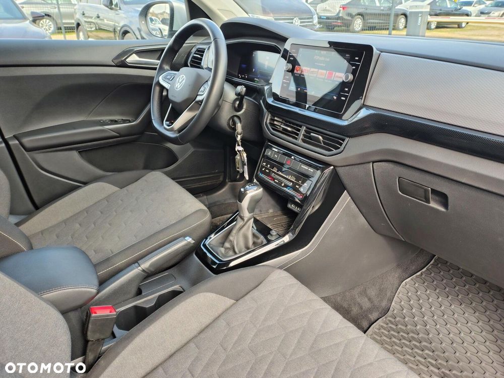 Volkswagen T-Cross - 12