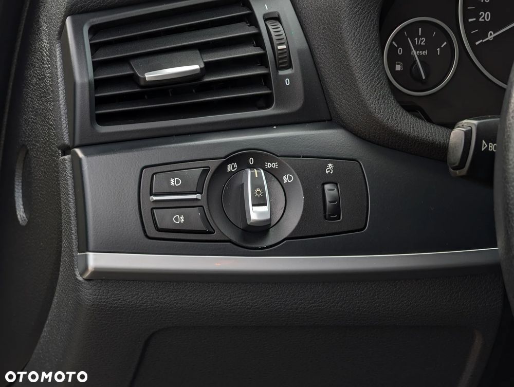 BMW X3 xDrive20d - 23