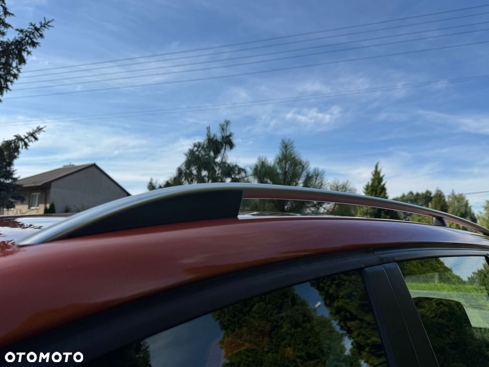 Volkswagen Touran 1.4 TSI Cross - 21