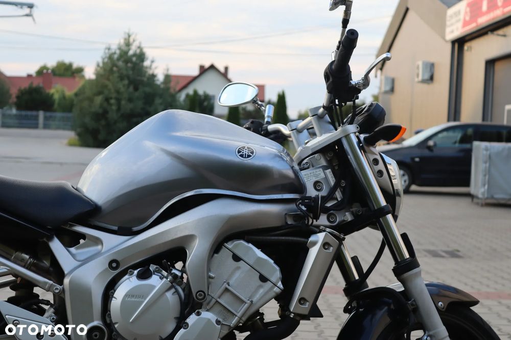 Yamaha FZ6 - 16