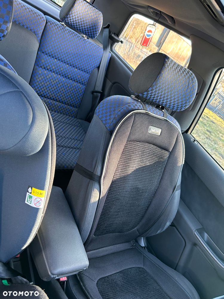 Audi A3 3-drzwiowe 1.6 Attraction - 9