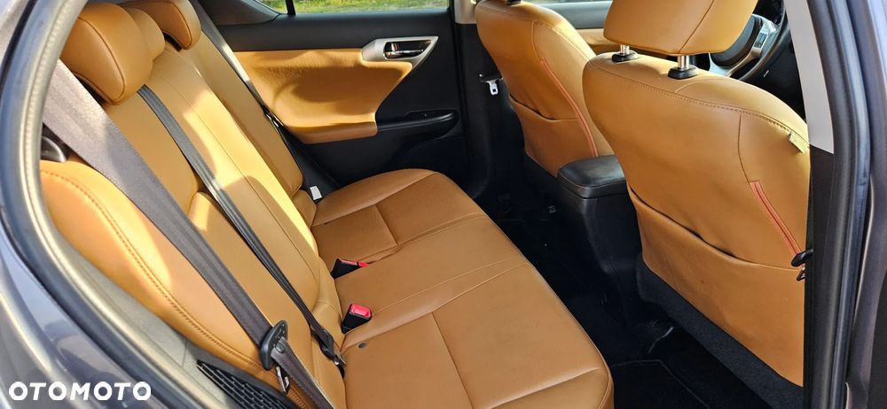 Lexus CT 200h Prestige - 25