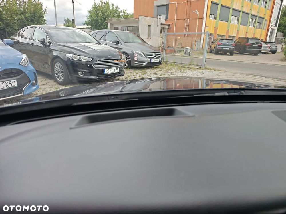 Mercedes-Benz Klasa C 180 (BlueTEC) d 7G-TRONIC AMG Line - 23
