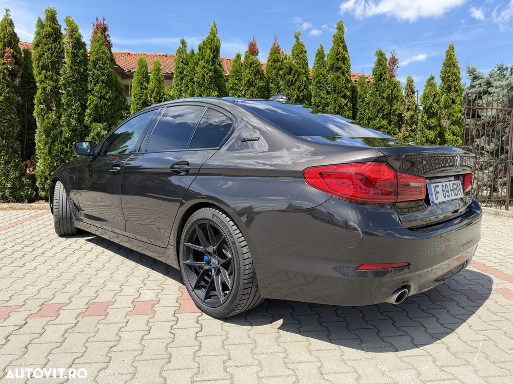 BMW Seria 5 530i AT MHEV - 30