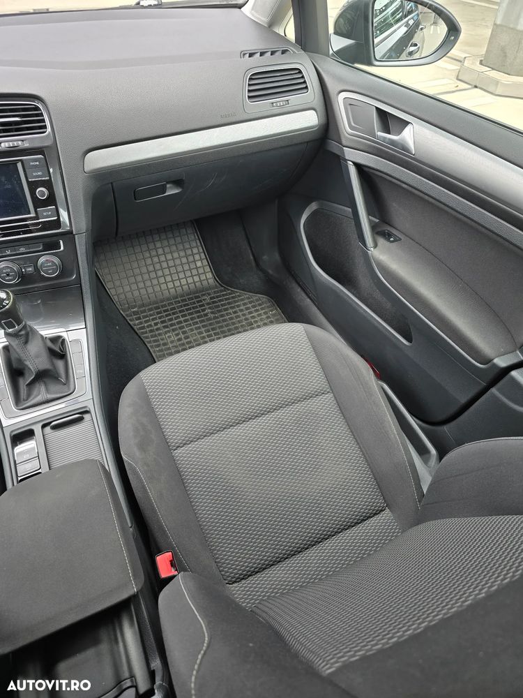 Volkswagen Golf 1.6 TDI Trendline - 17