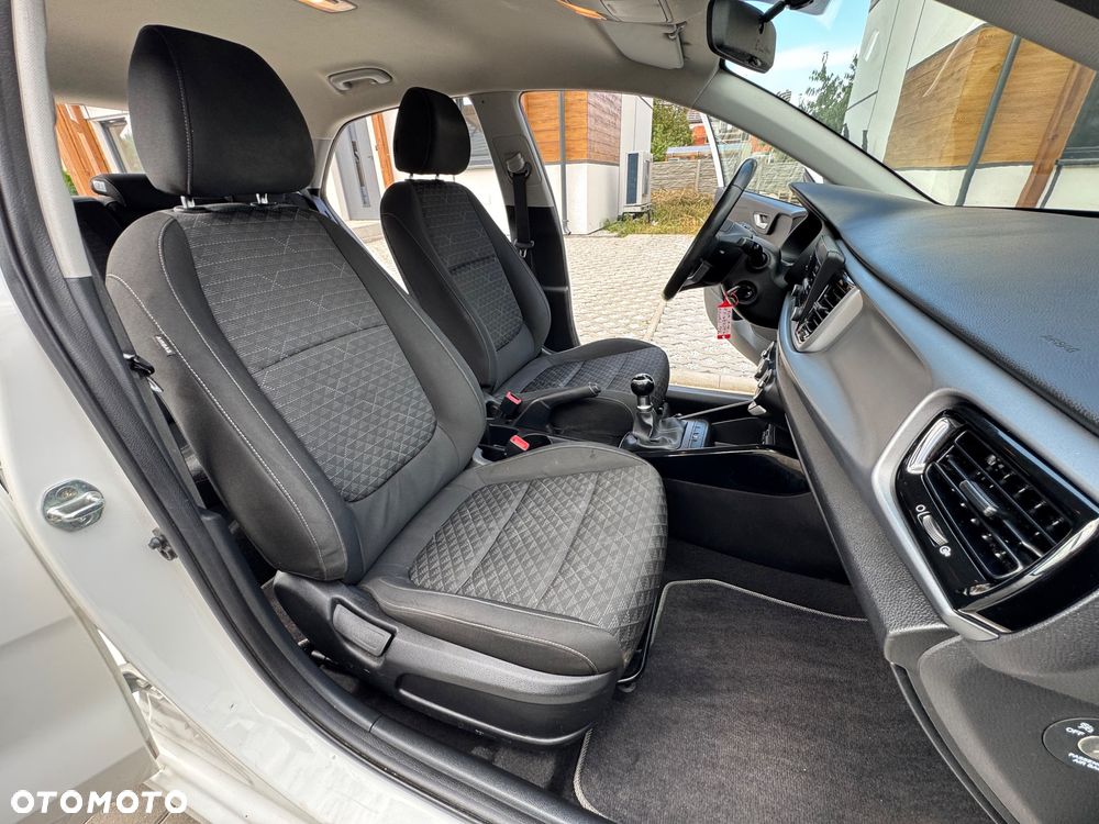 Kia Rio - 8