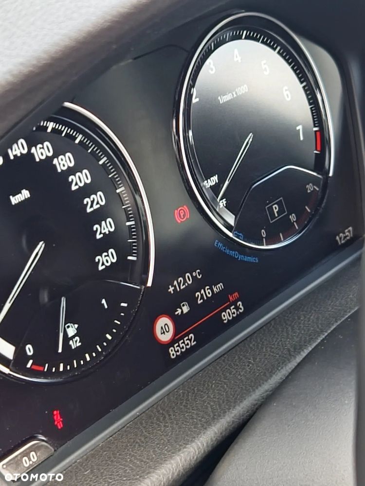 BMW Seria 2 218i - 5