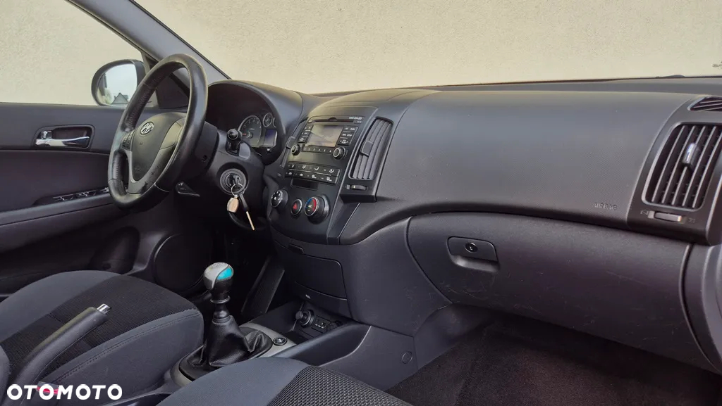 Hyundai i30 1.4 Comfort EU5 - 13