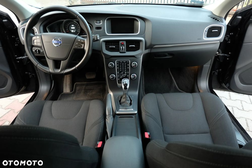 Volvo V40 D3 Geartronic Summum - 8