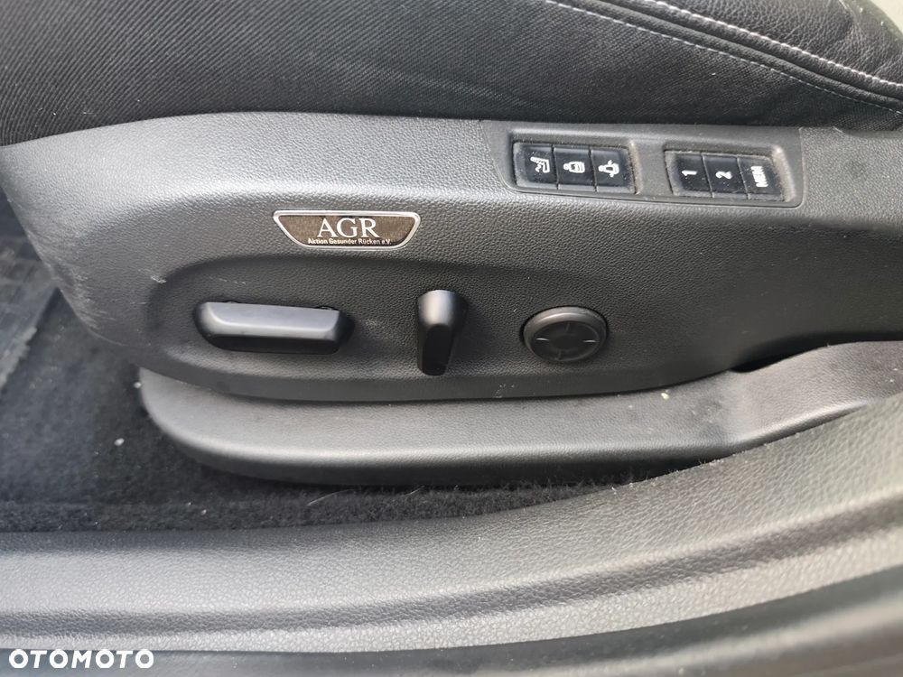 Opel Astra 1.6 T GPF Elite S&S - 11