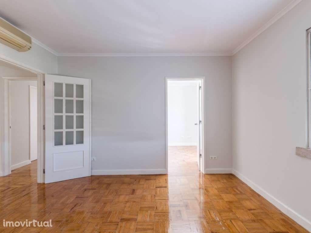 Apartamento T2 nas Av. Novas, Saldanha - Grande imagem: 2/14