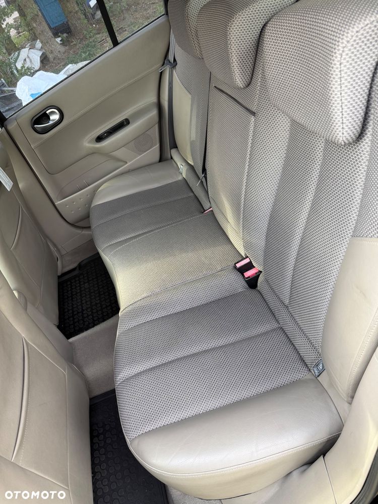 Renault Megane 1.9 dCi Privilege - 7