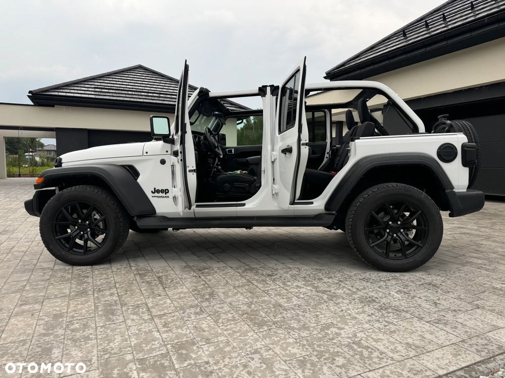 Jeep Wrangler - 11