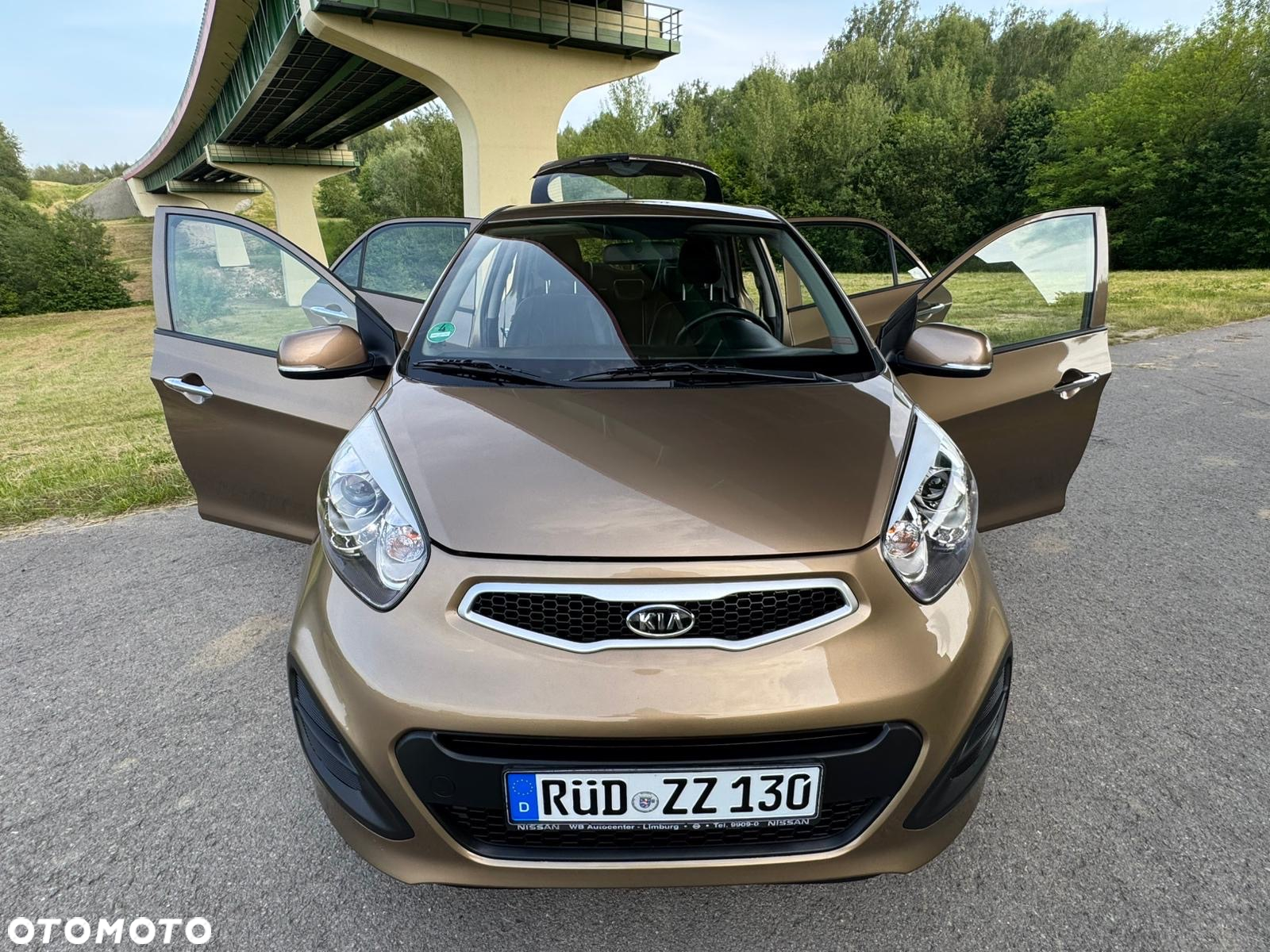 Kia Picanto 1.2 Fifa World Cup Edition - 6