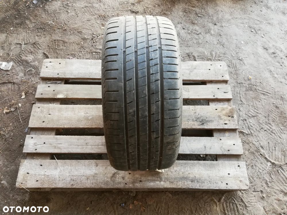 Opona SportActive 245/35R19 - 1