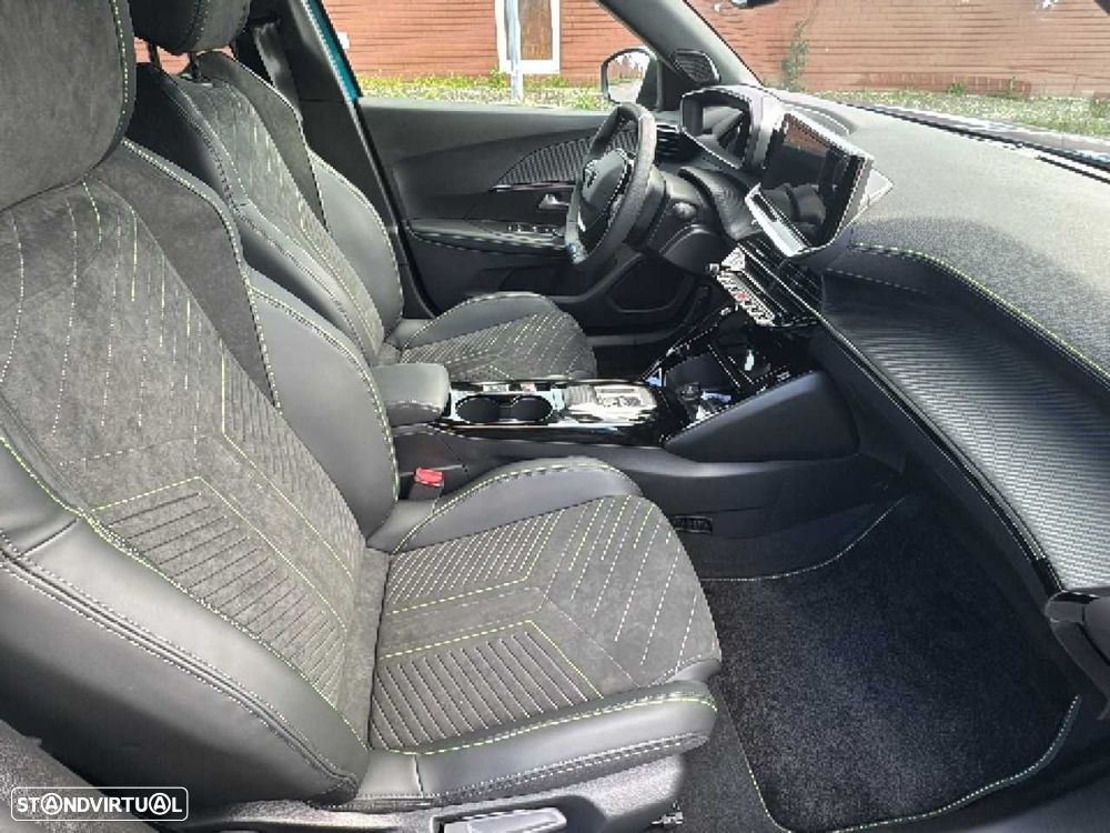 Peugeot e-2008 54 kWh GT - 15