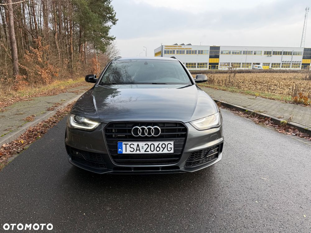 Audi A4 Avant 2.0 TDI DPF quattro S line Sportpaket - 2
