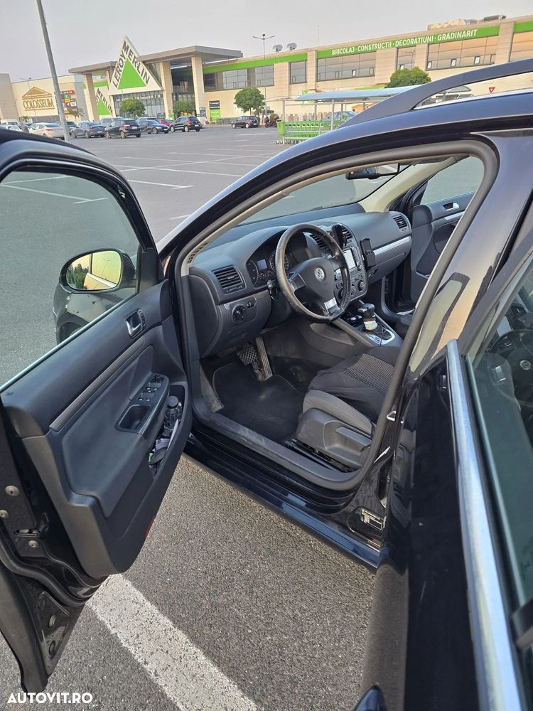 Volkswagen Golf 2.0 TDI DSG Trendline - 11