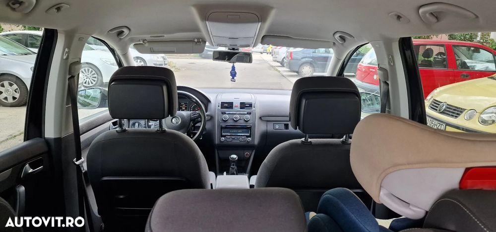 Volkswagen Touran 2.0 TDI DPF BlueMotion Technology MATCH - 18