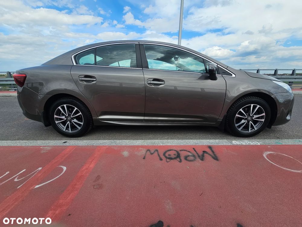 Toyota Avensis 1.8 Active MS - 5