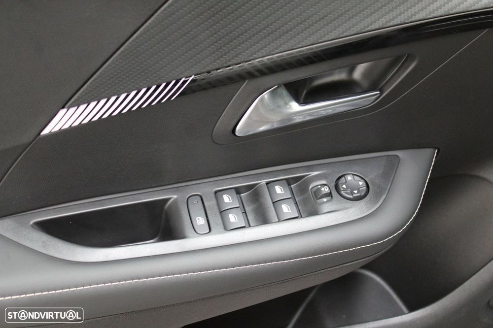 Peugeot 208 1.2 Hybrid Allure e-DCS6 - 11