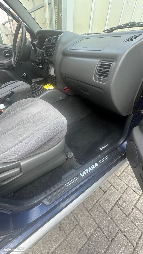 Suzuki Grand Vitara Metal Top 2.0 TDi - 10