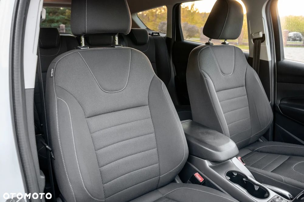 Ford Kuga 2.0 TDCi 4x4 Trend - 34