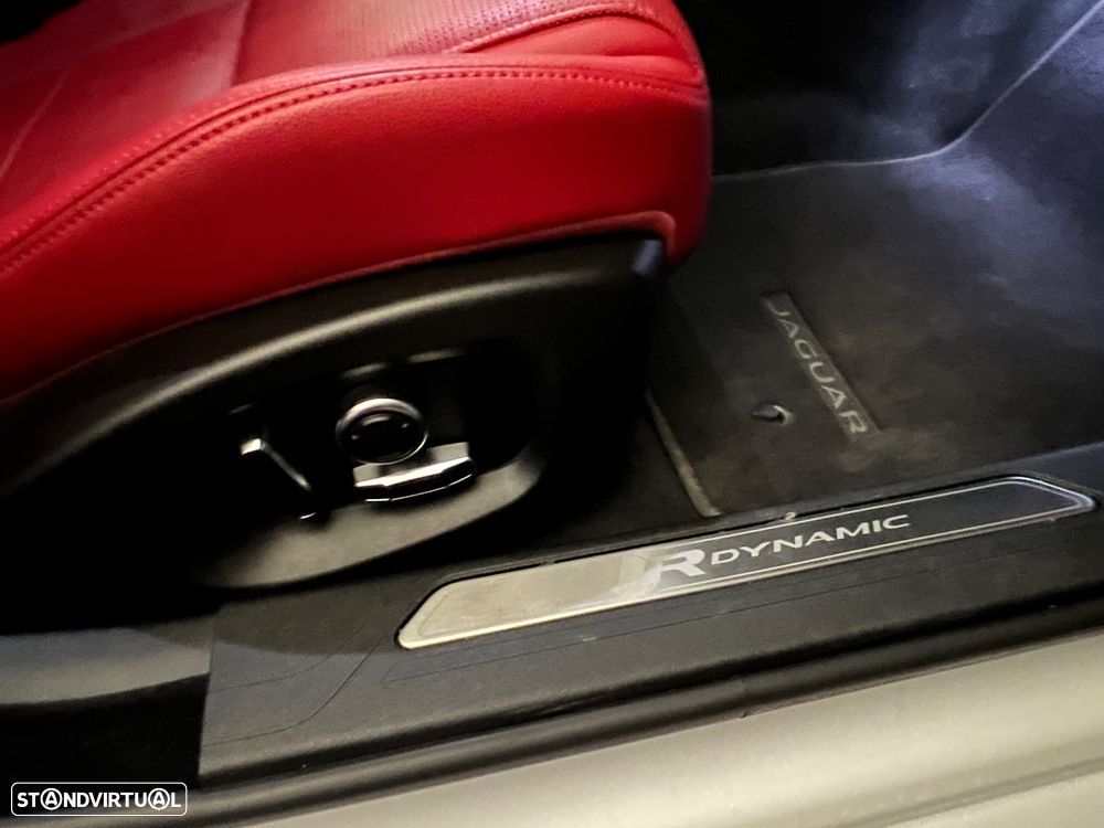 Jaguar XE 2.0 D R-Dynamic S - 20