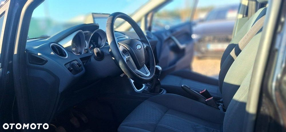 Ford Fiesta - 8