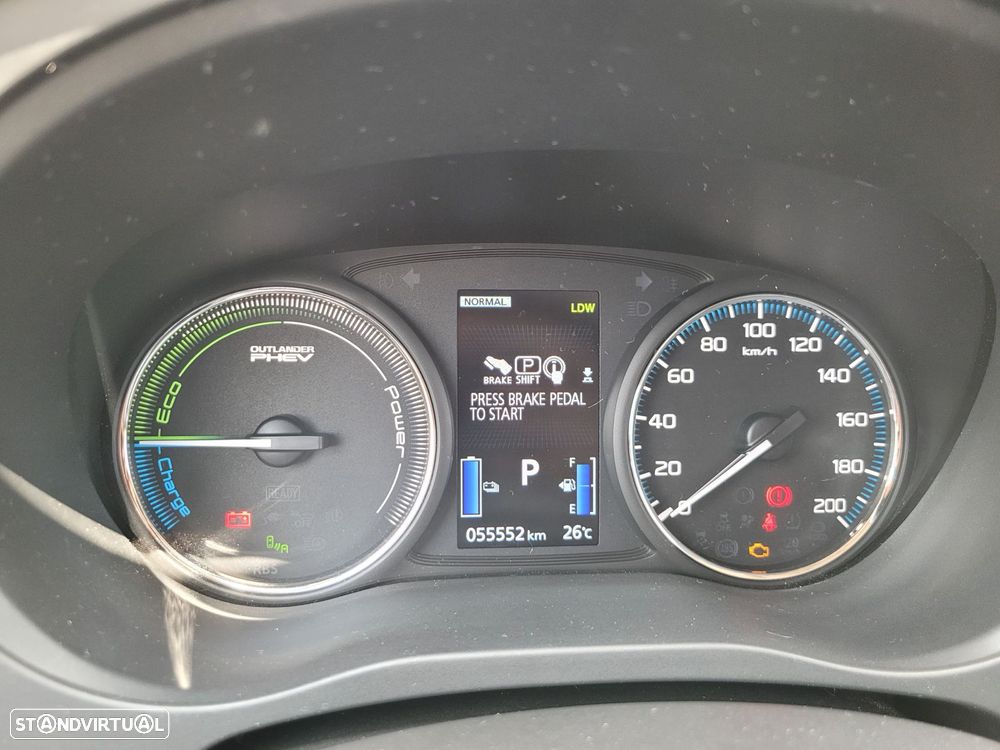 Mitsubishi Outlander 2.0 Instyle Navi - 13