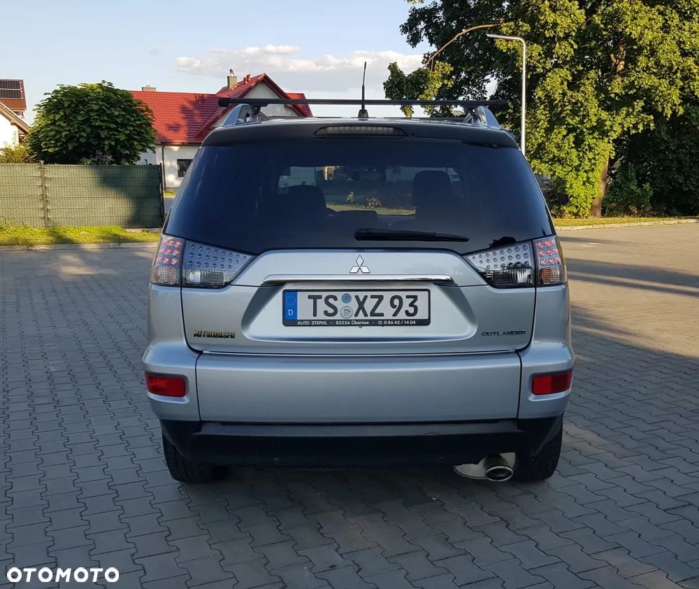 Mitsubishi Outlander 2.0 2WD Invite - 12