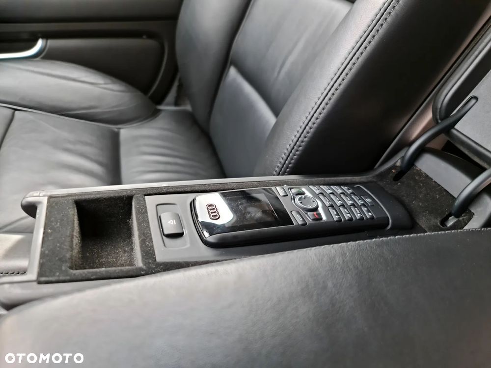 Audi A8 4.2 FSI L Quattro - 15