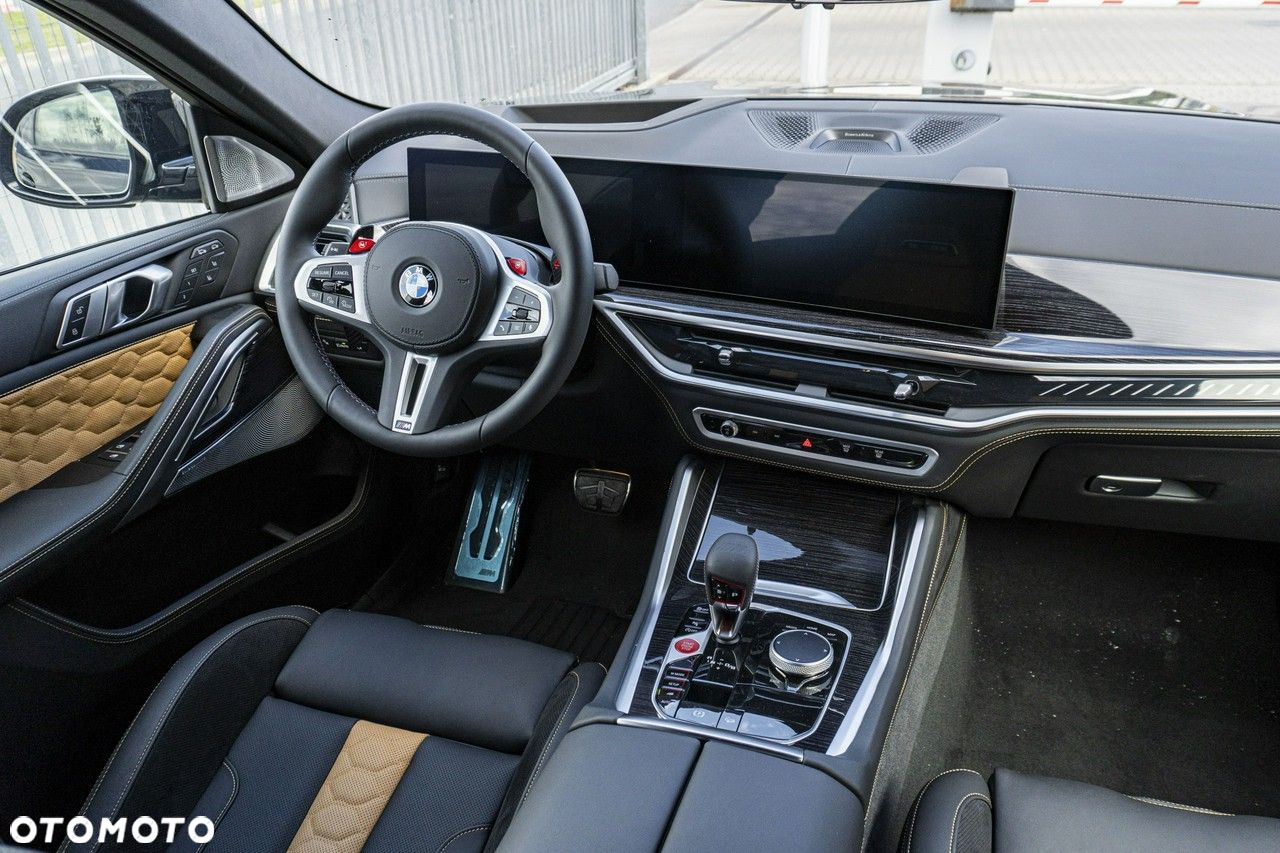 BMW X6M - 21